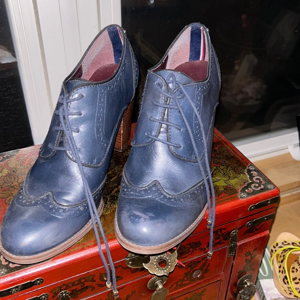 Tommy Hilfiger ankle booties